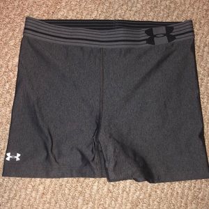 Under Armour Spandex/Shorts